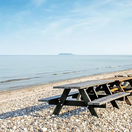 Holiday home 4 Bedroom Pet Friendly In *